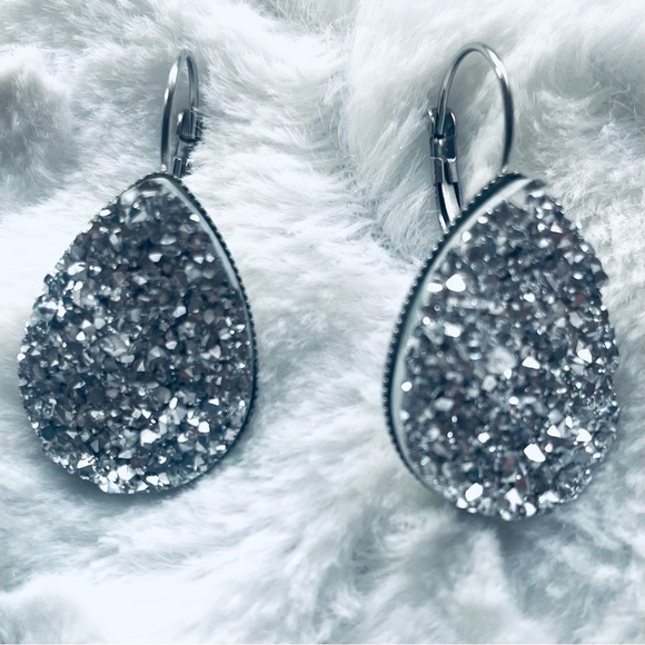 NWT Lot of 2 Fashion Earrings ✨ - Picture 6 of 12